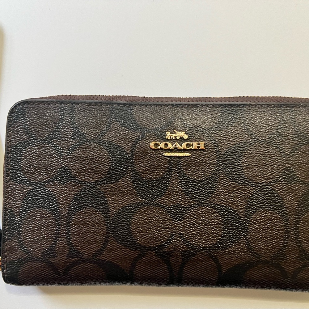 Coach Signature Gold/Walnut/Black Long Zip Around Wallet